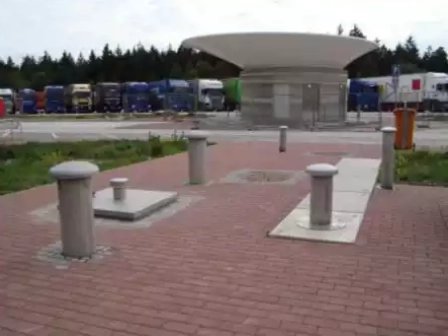 Obszary przemysłowe i parkingi przy autostradach